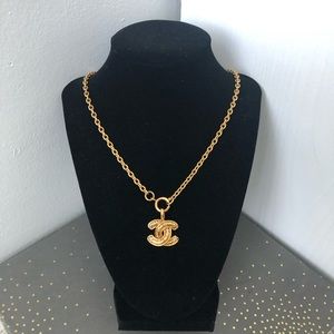 Chanel 18k gold plated quilted double CC necklace